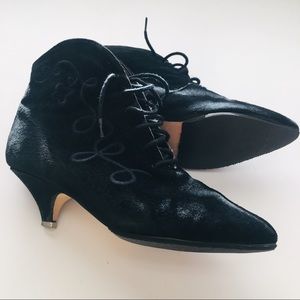 🖤 Suede Leather Kitten Heel Embroidered Booties